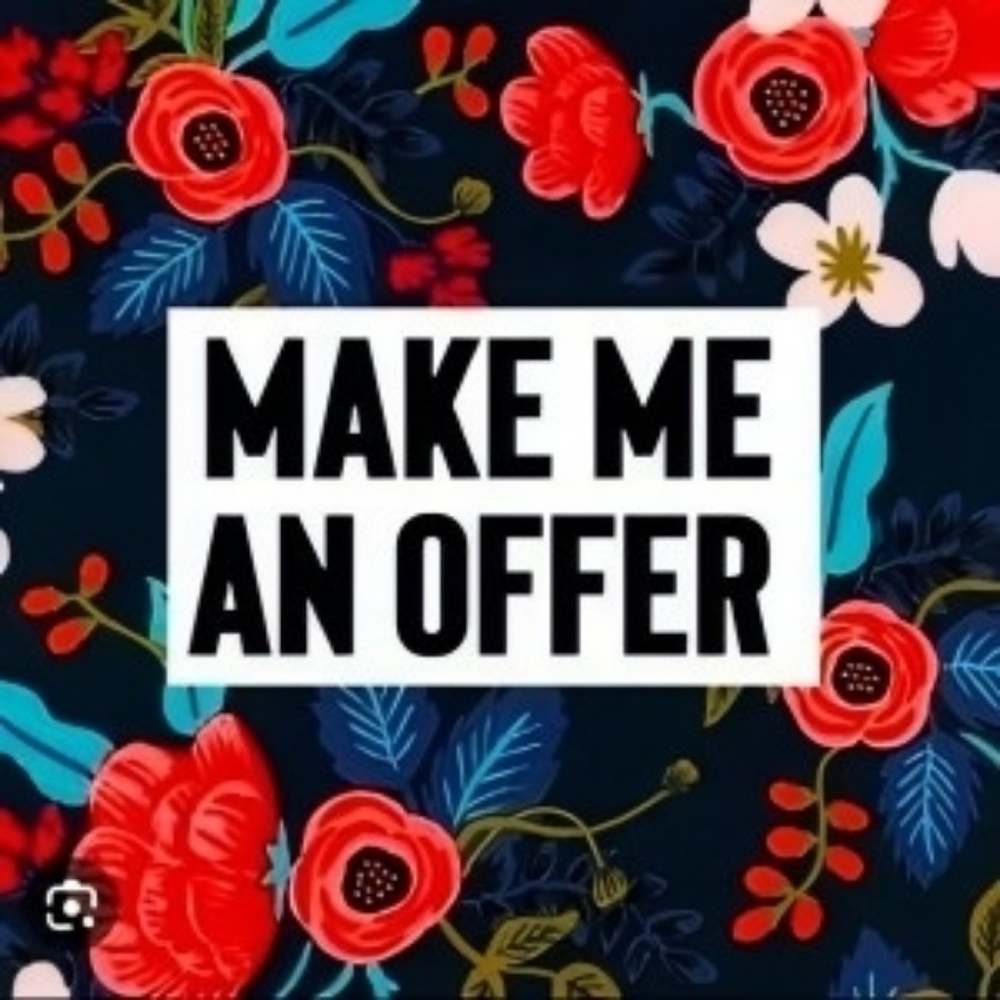 I‎ LOVE OFFERS! I'M CLEARING OUT OVERFLOW AND TRYING TO MAKE SOME EXTRA CASH 💜